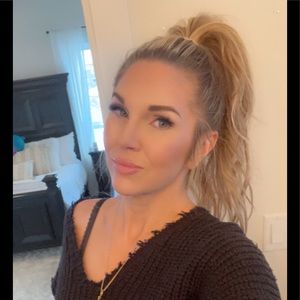 Meet your Posher, Desiree